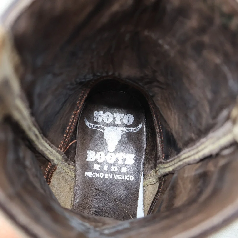 Soto Boots few blemish